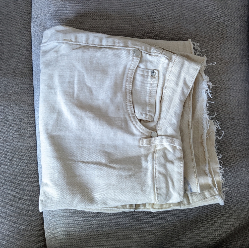 Seven 7.    Shorts.  A56